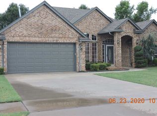 7604 NW Castlerock Pl, Lawton, OK 73505