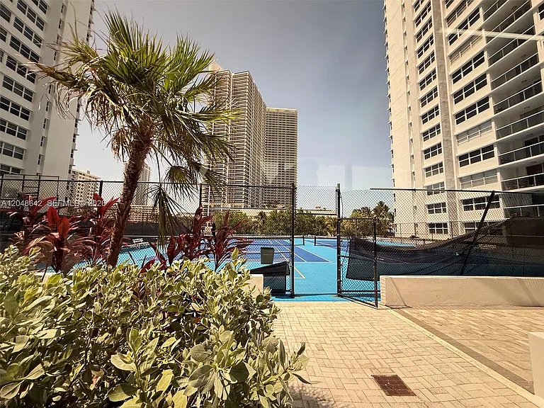 1904 S Ocean Dr #1607 — Photo 28