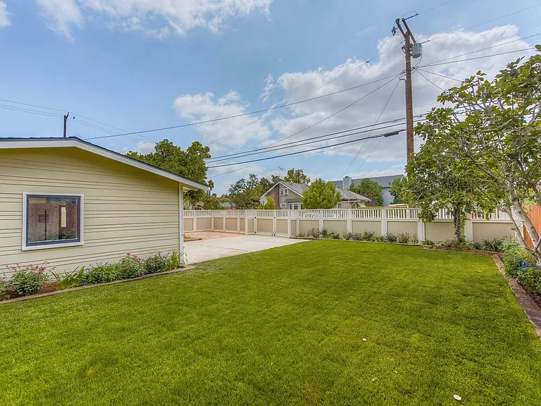 306 N Shaffer St — Photo 42