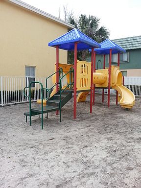 2nd image of 1133 Colonial Palms Way