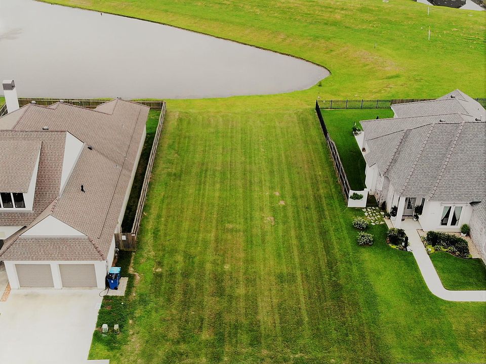 2nd image of 306 Oats Dr