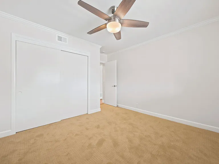 2222 Pacific Ave — Photo 9