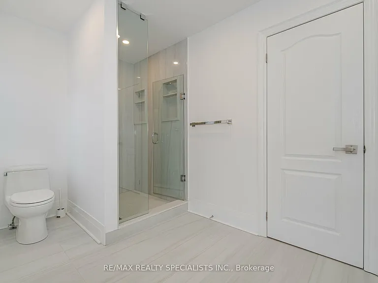 8C Clairtrell Rd — Photo 20