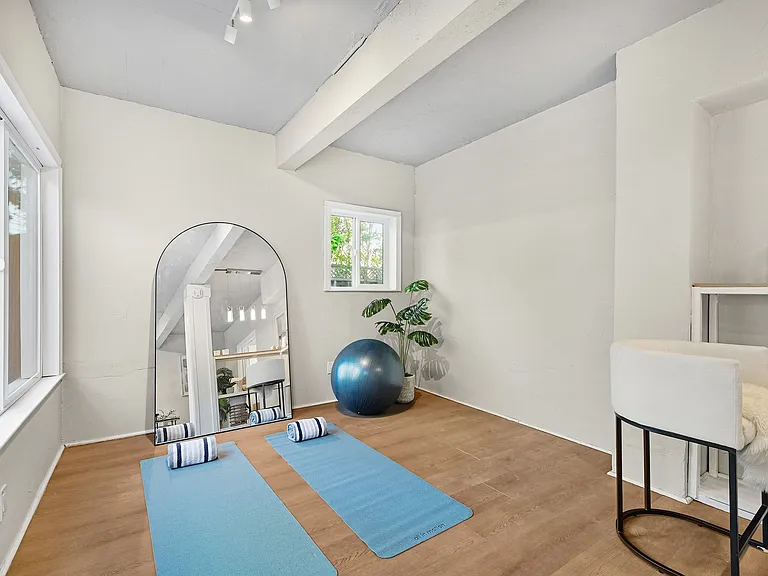 205 Caldwell Ave — Photo 22