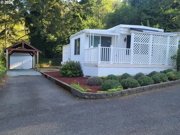 16427 Vista Hills Dr Space 6, Brookings, OR 97415