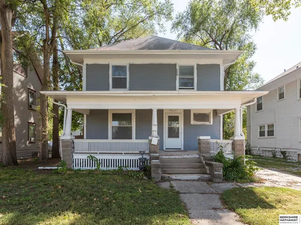 3009 Holdrege St, Lincoln, NE 68503