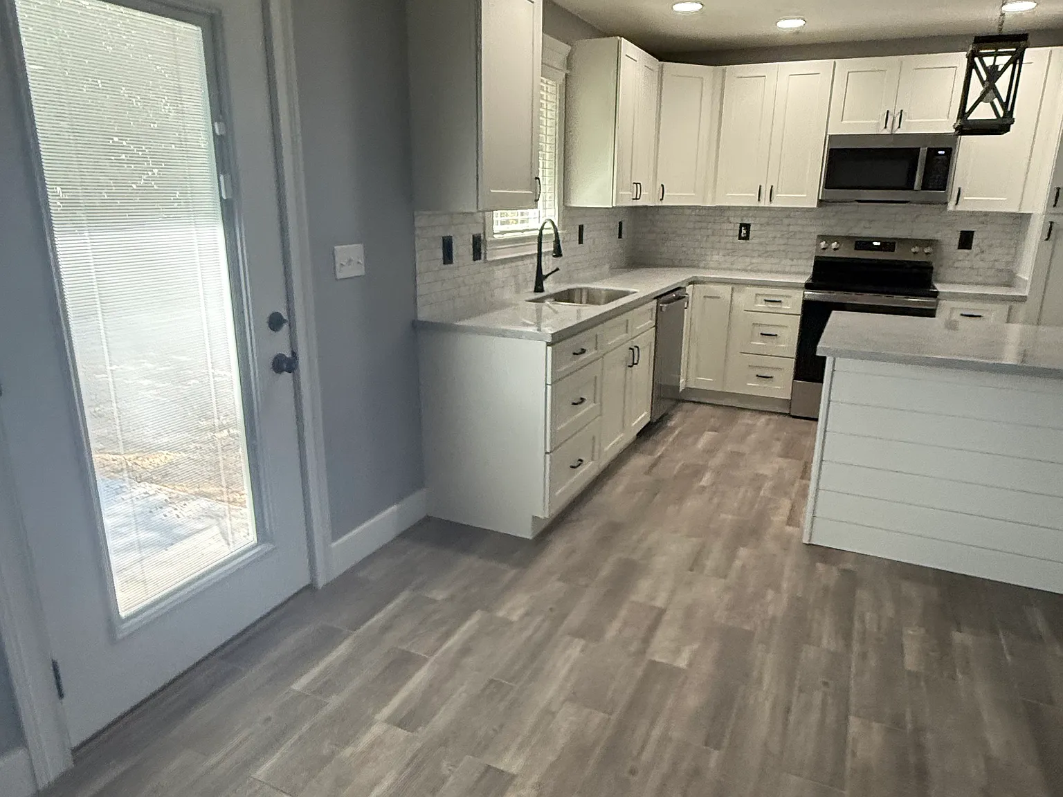 2 bed, 1200 sqft, $1,300 — Photo 3