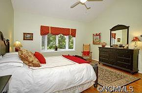 5th image of 2113 S Cumming Woods Ct