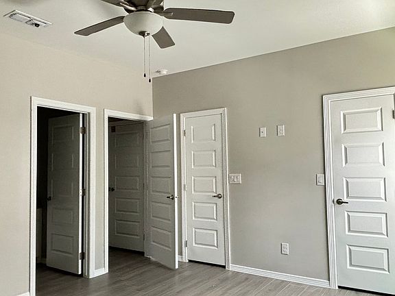 4th image of 5102 N Dahlia St #2