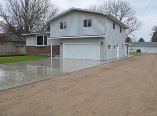 709 Parke Ave S, Glyndon, MN 56547