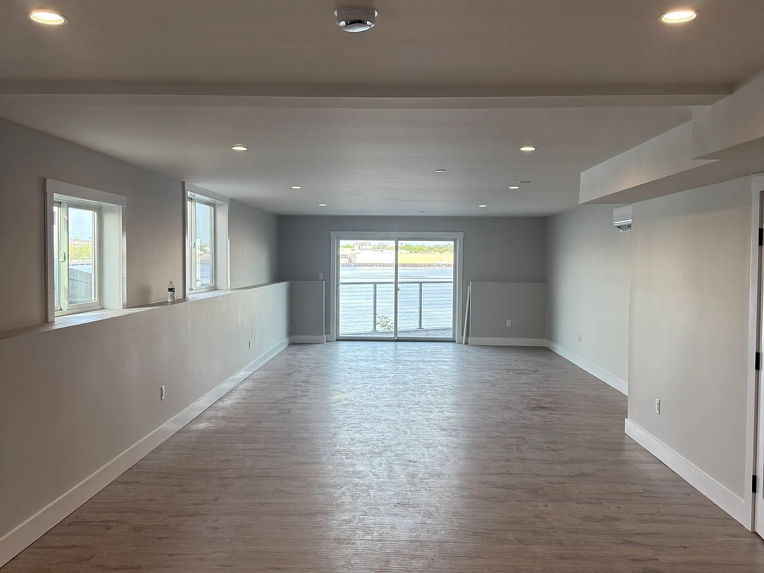 8 bed, 4800 sqft, $12,000 — Photo 4