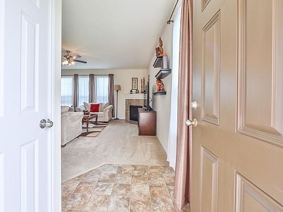 3rd image of 5234 El Tigre Ln