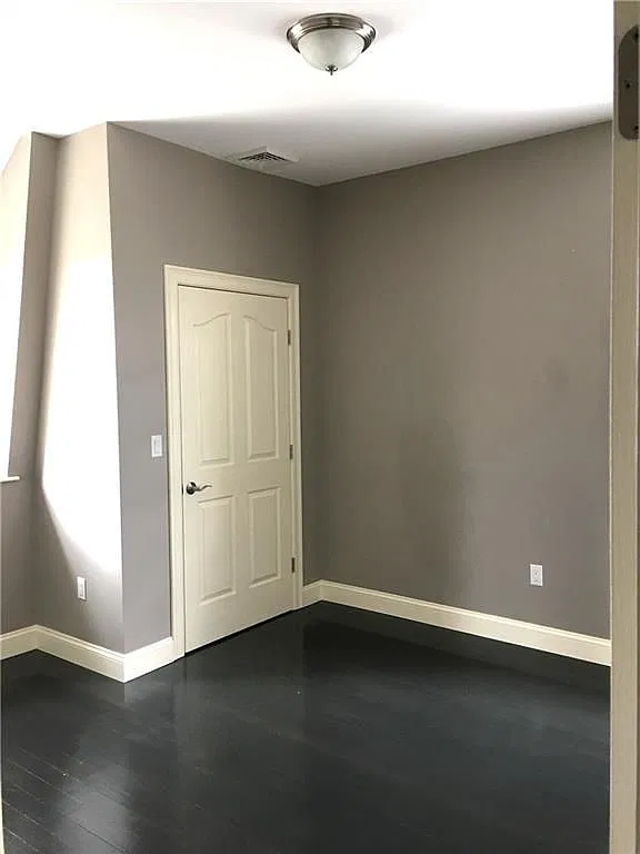 2 bed, 2.0 bath, 955 sqft, $2,450 — Photo 4
