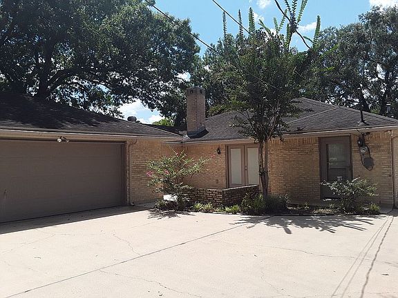 3rd image of 3150 Westmont Dr