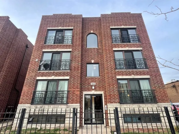 5652 W 63rd St APT 2W, Chicago, IL 60638