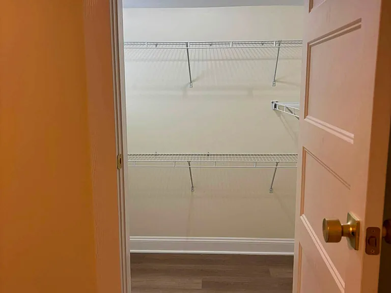 410 Mears St — Photo 10