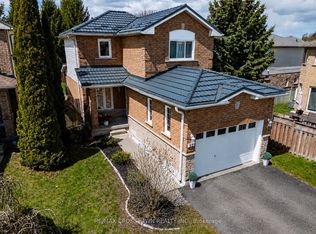 22 Bluegrass Dr, Barrie, ON L4N9N9