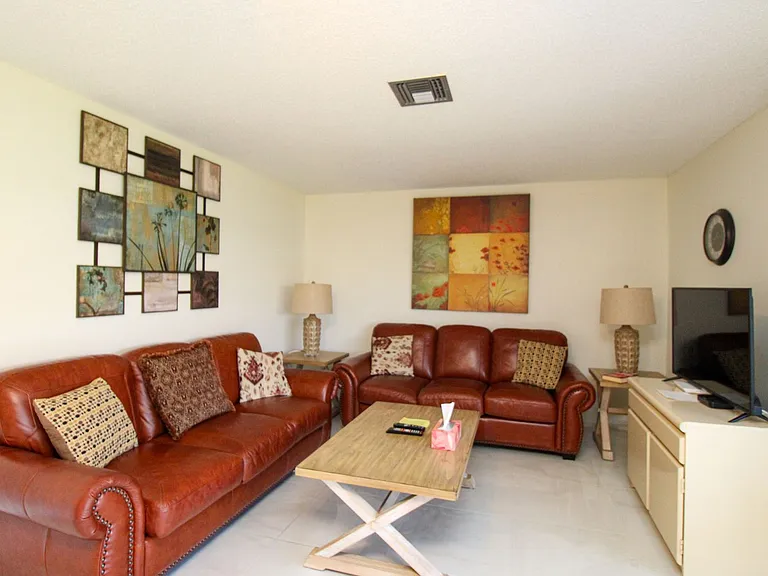 239 Palm Dr #2 — Photo 15