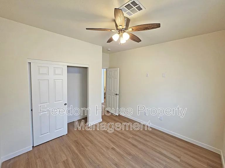 1701 Sycamore Ave #A — Photo 24