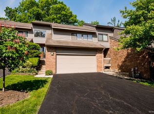 24 Brook Ln, Palos Park, IL 60464