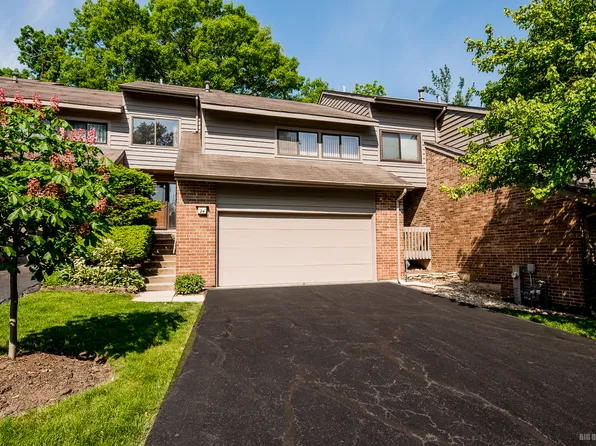 24 Brook Ln, Palos Park, IL 60464