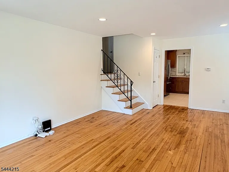 32 Pawnee Ave — Photo 6
