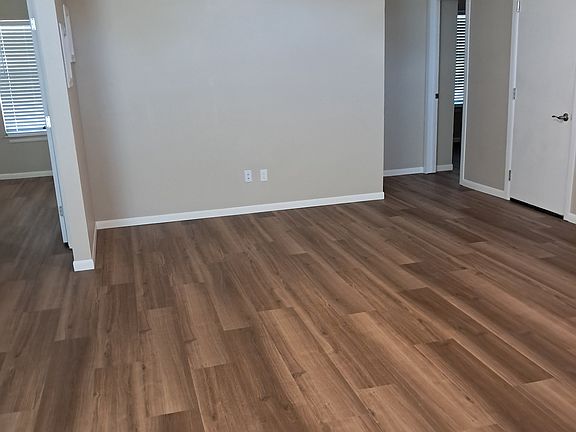 2nd image of 1204 Stone Creek Dr