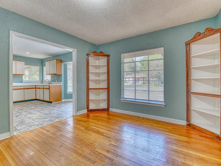 6028 Fairway Ave — Photo 13