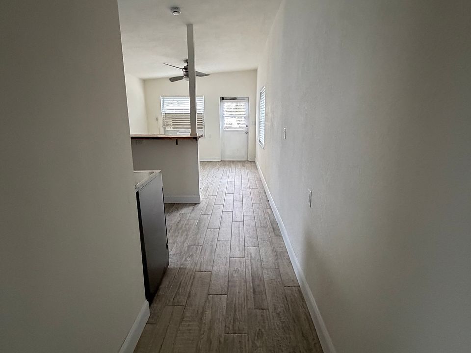 1st image of 11105 1st St E #2