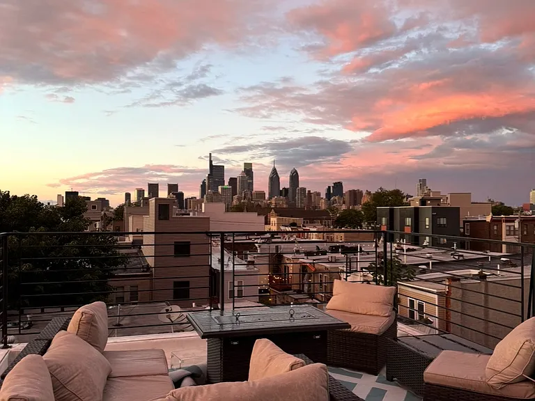 2212 Greenwich St — Photo 22