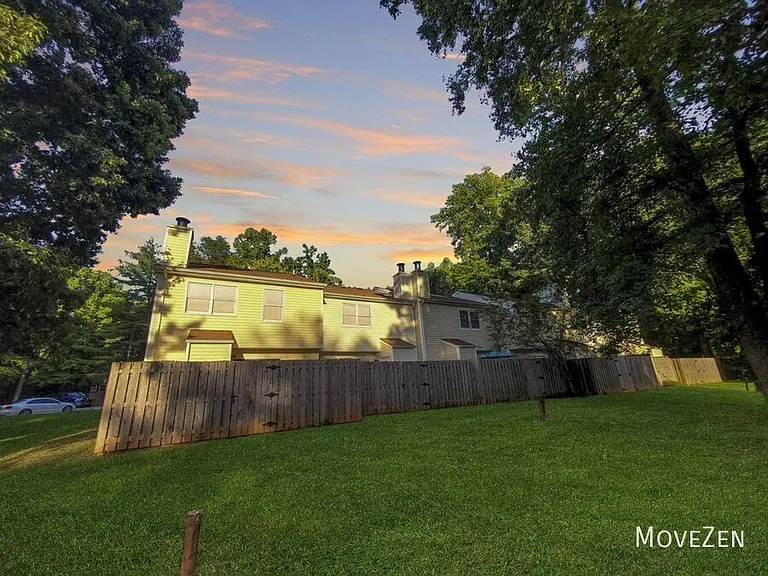 4233 Baylor St — Photo 8