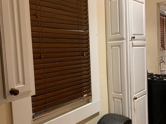 3rd image of 35 Prospect Ter APT 1L