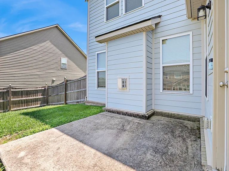 2861 Meadow Gln — Photo 38