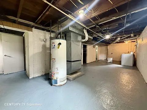 1425 Stephens St — Photo 10