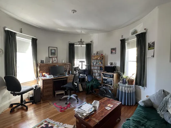 (undisclosed Address), Somerville, MA 02143