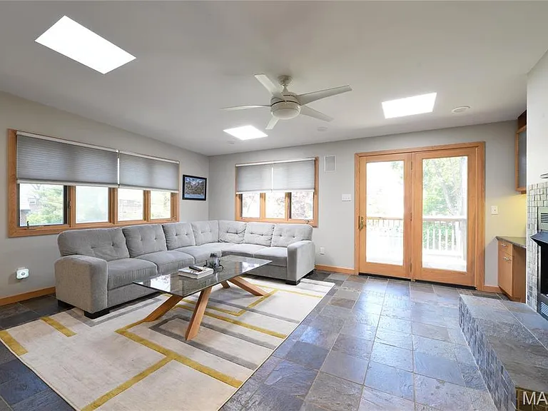 8045 Watkins Dr — Photo 22