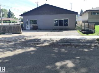 3809 112th Ave NW, Edmonton, AB T5W0M5