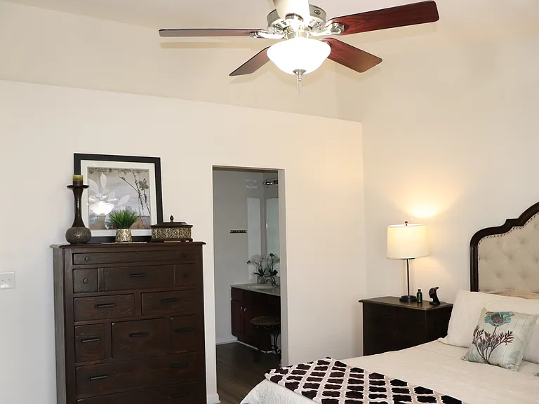 528 Dylan Dr — Photo 22