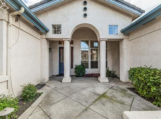 873 E Green Acres Dr, Fresno, CA 93720