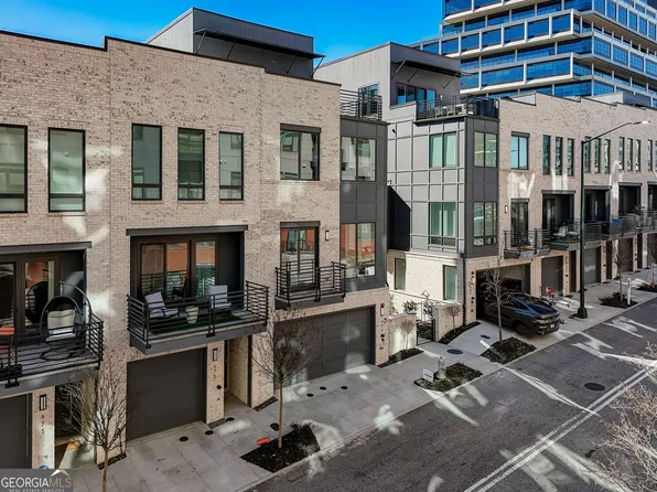 665 Vidalia Dr, Atlanta, GA 30318