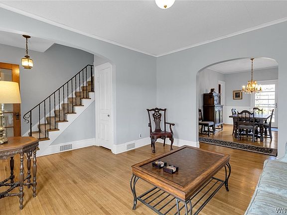 5th image of 551 Wall St