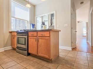 1737 W Addison St #3F, Chicago, IL 60613