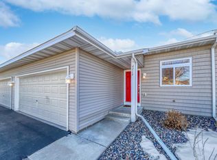 4216 Jarmann Ln, Shakopee, MN 55379
