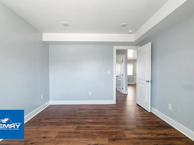 814 N Wilmington Blvd — Photo 10