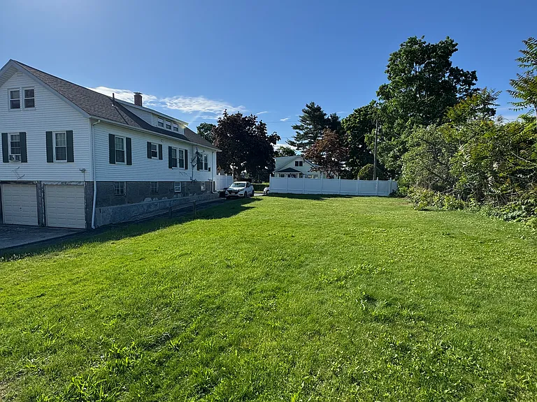 97 Elliot Ave — Photo 2