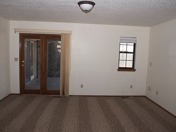 2nd image of 1325 Sylvan Sand Ave