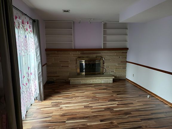 3rd image of 5554 Satinwood Dr