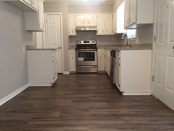 3rd image of 3409 Flamingo Dr