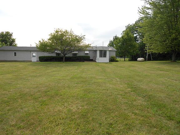 5th image of 444 Township Road 791
