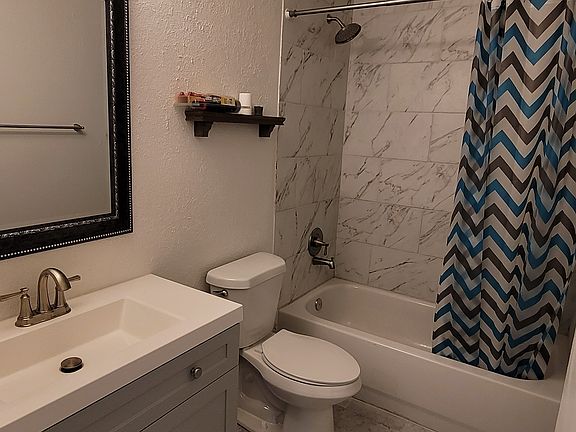 2nd image of 1904 Glenwick Ln